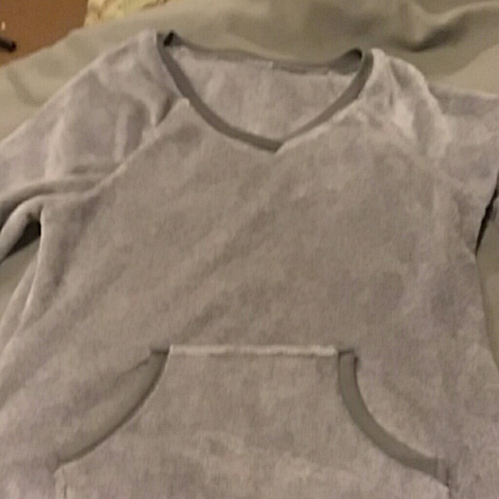 Women's sweatshirt